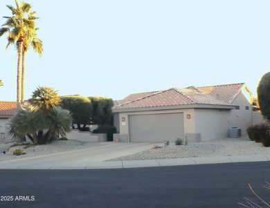One Owner, impeccably maintained 2 bedrm,2 bath, 1278sq ft home on Sun City Grand Golf Couse and Club in Arizona - for sale on GolfHomes.com, golf home, golf lot
