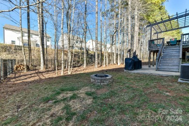 Beautifully Maintained, 4 Bedroom, 4 Bath Home w/2 Car Garage on Fox Den Country Club in North Carolina - for sale on GolfHomes.com, golf home, golf lot