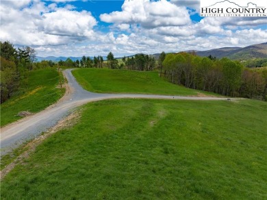 EASY BUILD, MOUNTAIN VIEWS - LOT WR72 is located in the gated on Elk River Club in North Carolina - for sale on GolfHomes.com, golf home, golf lot