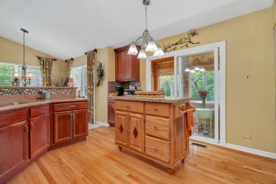 *HOME SWEET HOME* to this BEAUTIFUL END-UNIT RANCH TOWNHOME with on Fox Lake Country Club, Inc. in Illinois - for sale on GolfHomes.com, golf home, golf lot