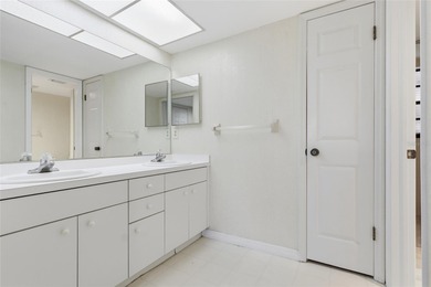 Welcome to this charming 2-bedroom, 2-bath home in the highly on Feather Sound Country Club in Florida - for sale on GolfHomes.com, golf home, golf lot