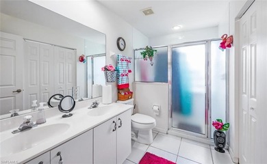 This well-maintained 2BR+DEN/2BA home is located in Riviera Golf on Riviera Golf Club in Florida - for sale on GolfHomes.com, golf home, golf lot