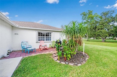 This well-maintained 2BR+DEN/2BA home is located in Riviera Golf on Riviera Golf Club in Florida - for sale on GolfHomes.com, golf home, golf lot