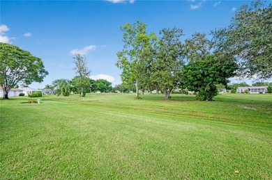 This well-maintained 2BR+DEN/2BA home is located in Riviera Golf on Riviera Golf Club in Florida - for sale on GolfHomes.com, golf home, golf lot