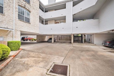 GREAT location in Tarrytown. This unit is a great set up with on Lions Municipal Golf Course in Texas - for sale on GolfHomes.com, golf home, golf lot