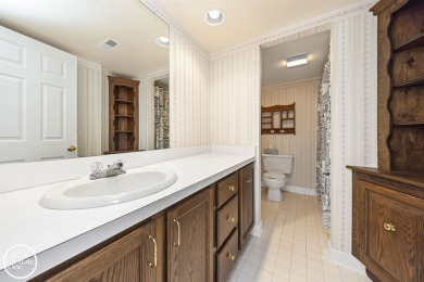 SECOND FLOOR CORNER UNIT IN GOLF COMMUNITY. 2 SPACIOUS BEDROOMS on St. Clair Shores Country Club in Michigan - for sale on GolfHomes.com, golf home, golf lot