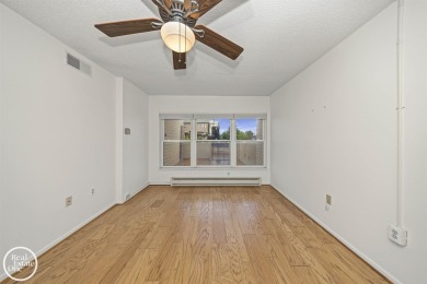 SECOND FLOOR CORNER UNIT IN GOLF COMMUNITY. 2 SPACIOUS BEDROOMS on St. Clair Shores Country Club in Michigan - for sale on GolfHomes.com, golf home, golf lot