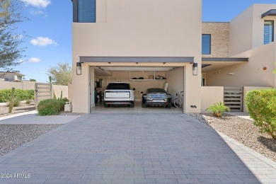 Camelback View. Enjoy resort living w/ full amenities at on Mountain Shadows Executive Golf Course in Arizona - for sale on GolfHomes.com, golf home, golf lot