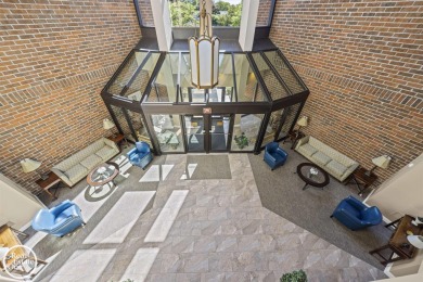 SECOND FLOOR CORNER UNIT IN GOLF COMMUNITY. 2 SPACIOUS BEDROOMS on St. Clair Shores Country Club in Michigan - for sale on GolfHomes.com, golf home, golf lot