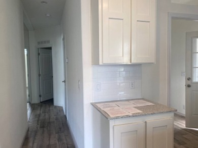 This 2021 model year "pre-owned" home that is on Hemet West Mobile Estates in California - for sale on GolfHomes.com, golf home, golf lot