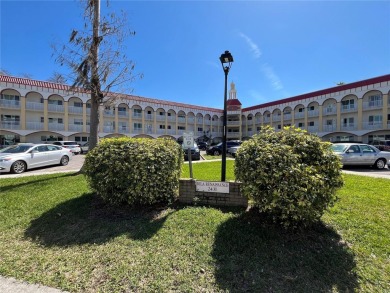 Come see this 1400 sq ft 2/Bed 2/Bath fully furnished condo in on On Top Of The World Golf Course in Florida - for sale on GolfHomes.com, golf home, golf lot