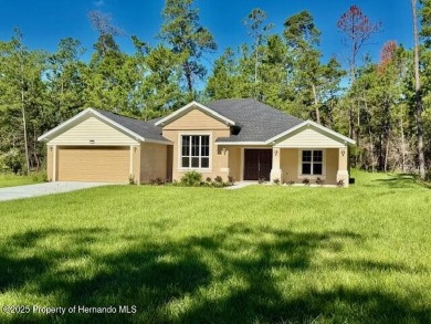 BEAUTIFUL 3 BED 2 BATH HOME W ADDITIONAL OFFICE/FLEX SPACE AND on Southern Woods Golf Club in Florida - for sale on GolfHomes.com, golf home, golf lot