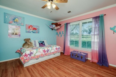 Beautiful 5-bed, 3-bath home in West Hills overlooking Amarillo on Amarillo Country Club in Texas - for sale on GolfHomes.com, golf home, golf lot