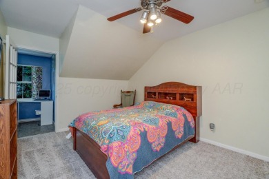Beautiful 5-bed, 3-bath home in West Hills overlooking Amarillo on Amarillo Country Club in Texas - for sale on GolfHomes.com, golf home, golf lot