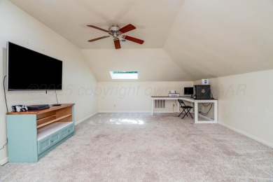 Beautiful 5-bed, 3-bath home in West Hills overlooking Amarillo on Amarillo Country Club in Texas - for sale on GolfHomes.com, golf home, golf lot