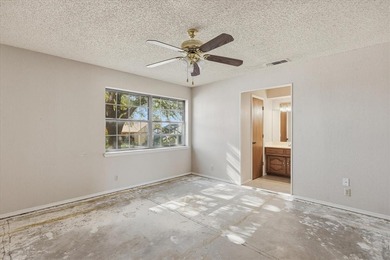 LOCATION o CHARM o AMENITIES GALORE! Enjoy the lifestyle of on Pecan Plantation Country Club in Texas - for sale on GolfHomes.com, golf home, golf lot