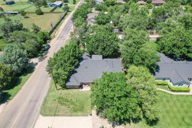 Beautiful 5-bed, 3-bath home in West Hills overlooking Amarillo on Amarillo Country Club in Texas - for sale on GolfHomes.com, golf home, golf lot