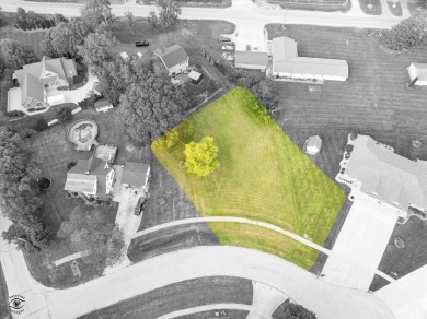 Prime Lot Near Edge Brook Country Club - Build Your Dream Home! on Edgebrook Country Club in Illinois - for sale on GolfHomes.com, golf home, golf lot