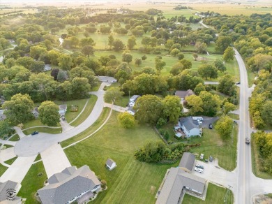 Prime Lot Near Edge Brook Country Club - Build Your Dream Home! on Edgebrook Country Club in Illinois - for sale on GolfHomes.com, golf home, golf lot