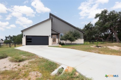 NEW LOWER PRICE - MOTIVATED SELLER! Perfect home for the empty on Vaaler Creek Golf Club in Texas - for sale on GolfHomes.com, golf home, golf lot