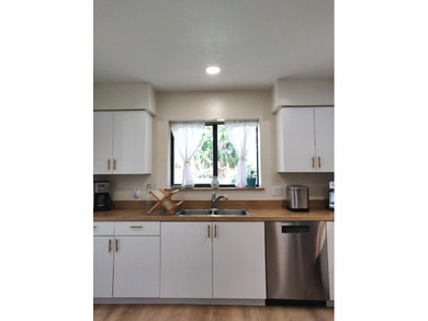 Welcome to this beautifully maintained 3BR, 2BA home in the on Martin Downs Country Club in Florida - for sale on GolfHomes.com, golf home, golf lot