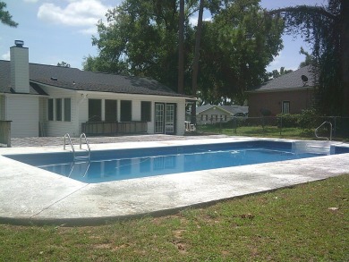 Welcome to Lake Park GA - home to this GREAT 3 bedroom 2 bath on Francis Lake Golf Club in Georgia - for sale on GolfHomes.com, golf home, golf lot
