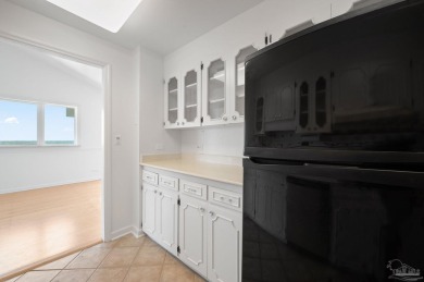 Fantastic unit for a great price. End unit with both golf course on Pensacola Country Club in Florida - for sale on GolfHomes.com, golf home, golf lot