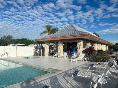 Open floor plan, high ceilings, a true 2Br/2Ba, and new roof in on The Rookery At Marco in Florida - for sale on GolfHomes.com, golf home, golf lot