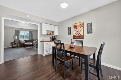 Spacious and updated 3-bedroom, 3-bath townhome with full on Lake Saint Louis Par 3 in Missouri - for sale on GolfHomes.com, golf home, golf lot