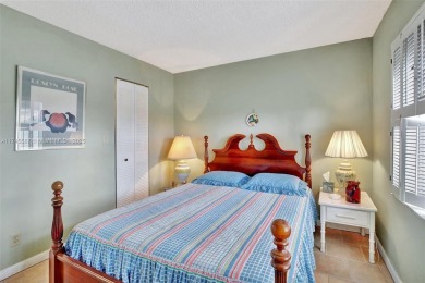 Discover convenience and comfort in this condo unit located in on Sunrise Lakes Phase III in Florida - for sale on GolfHomes.com, golf home, golf lot