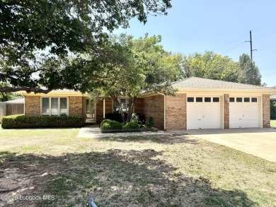 Pristine new listing  in Shadow Hills near golf course with on Shadow Hills Golf Course in Texas - for sale on GolfHomes.com, golf home, golf lot