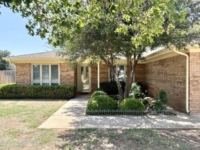Pristine new listing  in Shadow Hills near golf course with on Shadow Hills Golf Course in Texas - for sale on GolfHomes.com, golf home, golf lot