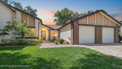 This fully updated 2 bedroom, 2 bathroom villa is located in the on Heather Golf and Country Club in Florida - for sale on GolfHomes.com, golf home, golf lot
