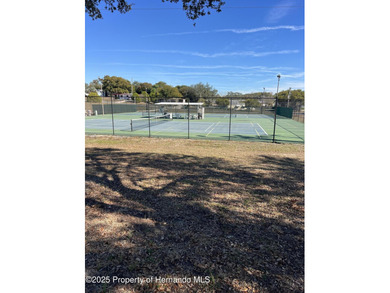 DOUBLE LOT! This beautiful home on a double lot in the senior on High Point Golf Club, Inc. in Florida - for sale on GolfHomes.com, golf home, golf lot
