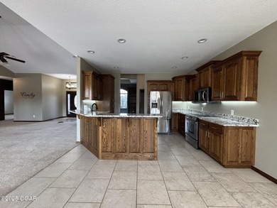 Beautifully Maintained Briarbrook Home with Detached on Briarbrook Golf Course in Missouri - for sale on GolfHomes.com, golf home, golf lot