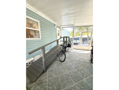 SCGC is a 55 plus, lot rent, 495 acres manufactured home on Schalamar Creek Golf and Country Club in Florida - for sale on GolfHomes.com, golf home, golf lot