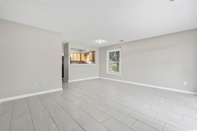 Welcome to this end unit townhome in the heart of Myrtle Beach - on  in South Carolina - for sale on GolfHomes.com, golf home, golf lot