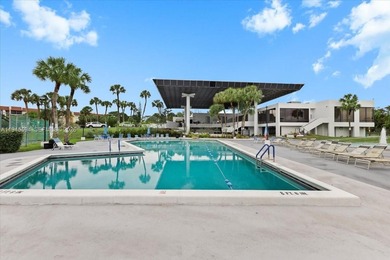 Welcome to refined living in the heart of Sienna Greens.
This on Inverrary Country Club in Florida - for sale on GolfHomes.com, golf home, golf lot