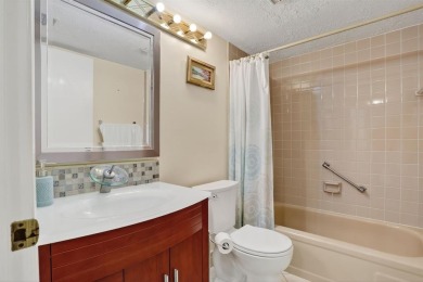 YOUR SHIP HAS COME IN. IMMACULATE MOVE IN CONDITION FIRST FLOOR on  in Florida - for sale on GolfHomes.com, golf home, golf lot