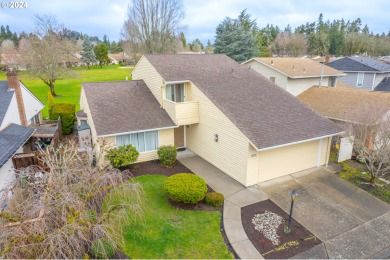 If you are looking for a home right on the golf course, look no on Summerfield Golf and Country Club in Oregon - for sale on GolfHomes.com, golf home, golf lot