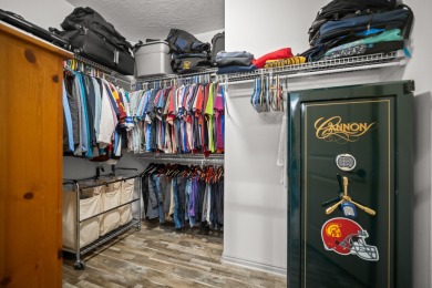 Welcome to this beautiful 3-bedroom, 2-bathroom home located in on Sunriver Golf Club in Utah - for sale on GolfHomes.com, golf home, golf lot