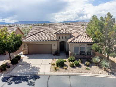 Welcome to this beautiful 3-bedroom, 2-bathroom home located in on Sunriver Golf Club in Utah - for sale on GolfHomes.com, golf home, golf lot