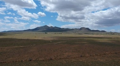 RARE OPPORTUNITY FOR INVESTORS ! 5 parcels all together totaling on Valle Vista Golf Course in Arizona - for sale on GolfHomes.com, golf home, golf lot