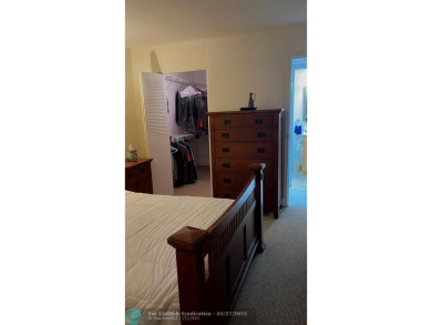Welcome to this charming 2 bedrooms and 2 full bathrooms. first on Kings Point Golf -Flanders Way in Florida - for sale on GolfHomes.com, golf home, golf lot
