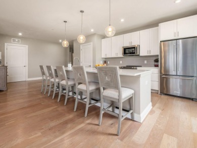 Immaculate and better than new, this 2nd-floor end-unit condo in on Little Turtle Golf Club in Ohio - for sale on GolfHomes.com, golf home, golf lot