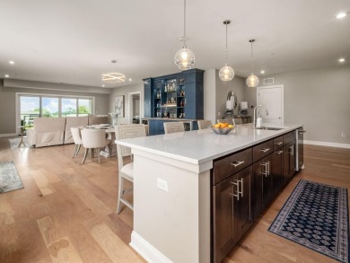 Immaculate and better than new, this 2nd-floor end-unit condo in on Little Turtle Golf Club in Ohio - for sale on GolfHomes.com, golf home, golf lot