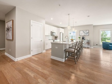 Immaculate and better than new, this 2nd-floor end-unit condo in on Little Turtle Golf Club in Ohio - for sale on GolfHomes.com, golf home, golf lot