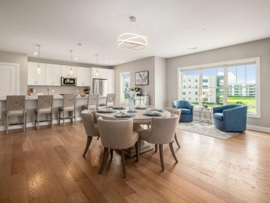 Immaculate and better than new, this 2nd-floor end-unit condo in on Little Turtle Golf Club in Ohio - for sale on GolfHomes.com, golf home, golf lot