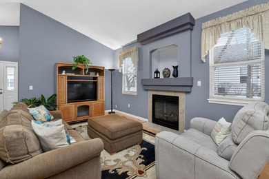 Beautifully Maintained End-Unit Ranch with Numerous Updates on Mistwood Golf Club in Illinois - for sale on GolfHomes.com, golf home, golf lot