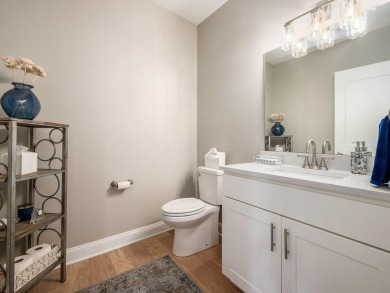Immaculate and better than new, this 2nd-floor end-unit condo in on Little Turtle Golf Club in Ohio - for sale on GolfHomes.com, golf home, golf lot